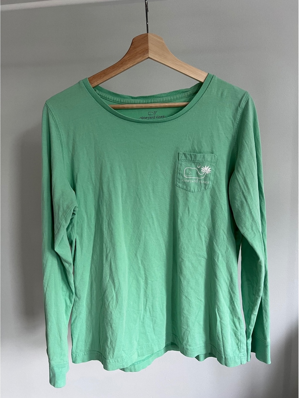 Vineyard Vines Women’s Long Sleeve Pocket Tee Green Whale Palm Tree Size M